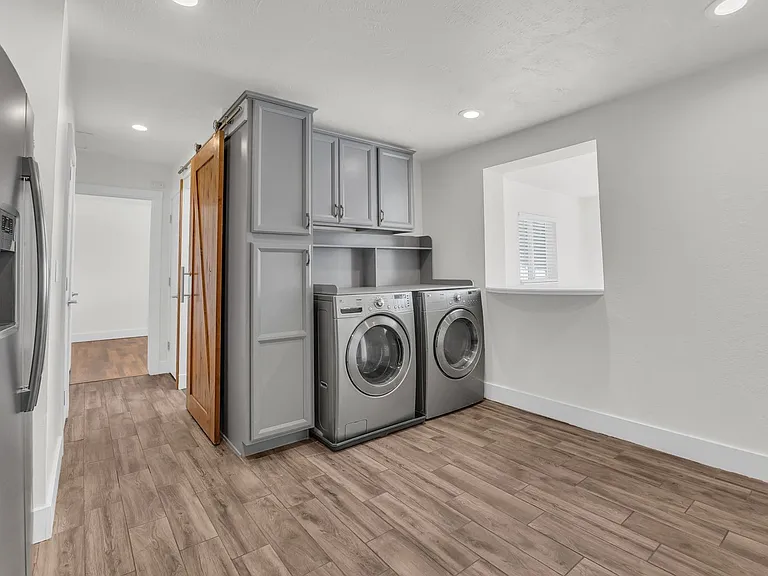 1473 N 200 W — Photo 9