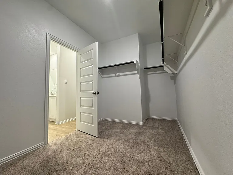 3317 Fortress Way — Photo 9
