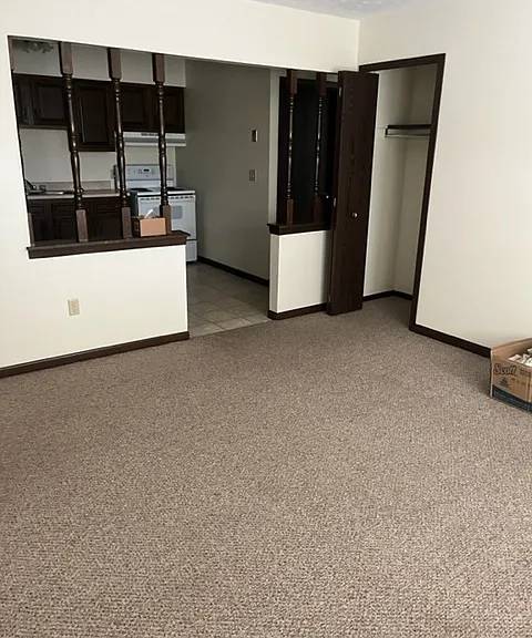 1750 Beechwood Ave NE #14 — Photo 2