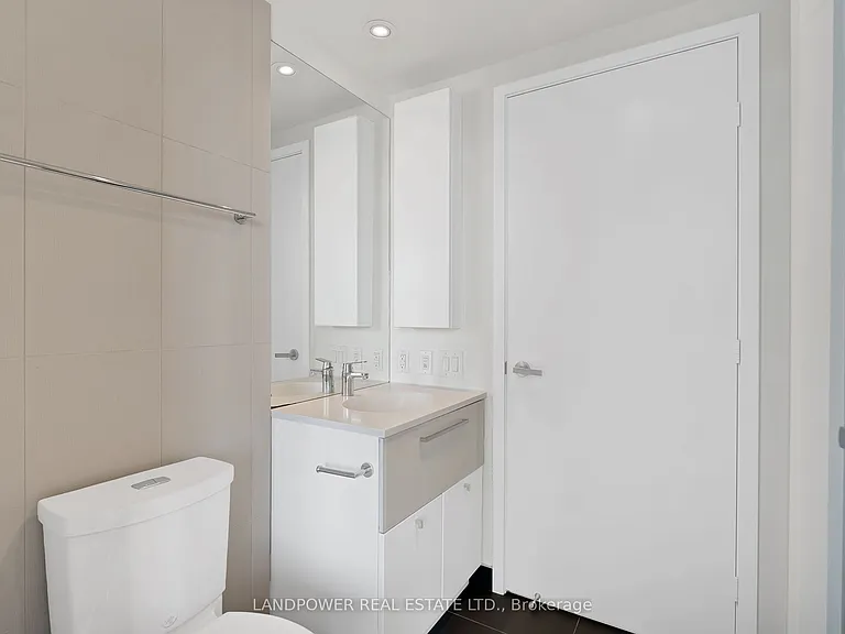 15 Grenville St #2609 — Photo 15