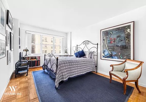 4th image of 35 E 85th St APT 10B