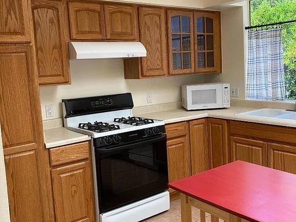 5th image of 2221 Dumbarton Ave
