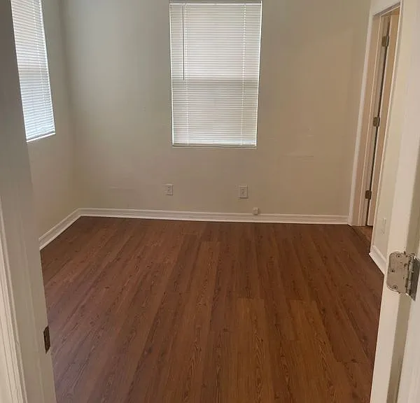 6712 S Himes Ave — Photo 9
