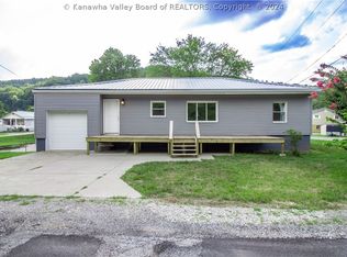 113 Elk Dr, Elkview, WV 25071