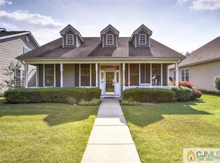 4 Stahl Ln, Cranbury, NJ 08512