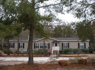 27 Oglesby Dr, Saint Matthews, SC 29135