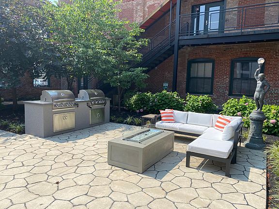 4th image of 1435 S 18th St #107