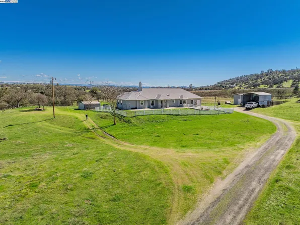 2314 Stagecoach Rd, Copperopolis, CA 95228