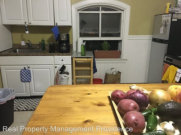 5th image of 1509 Westminster St APT 9