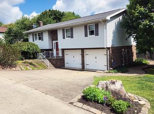 108 Solar Dr, Morgantown, WV 26508