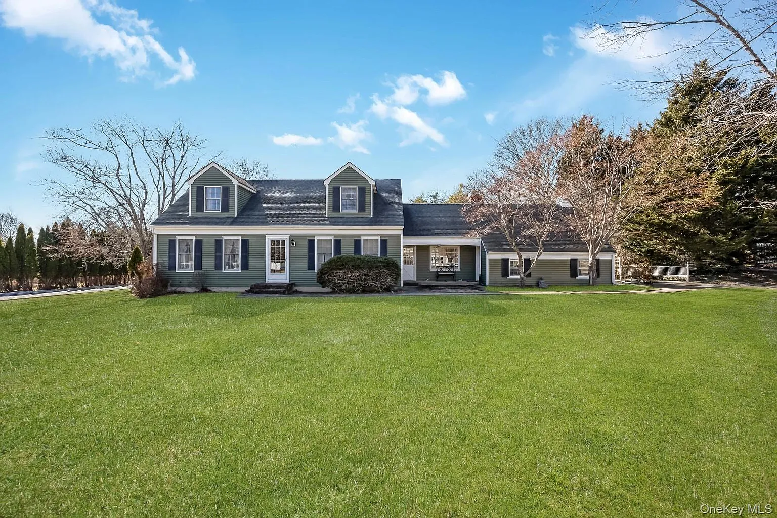 43 Farm Road N photo 1