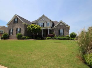 8 Forest Meadow Blvd, Huntsville, AL 35824