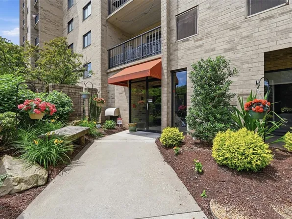 1400 Smokey Wood Dr APT 601, Pittsburgh, PA 15218