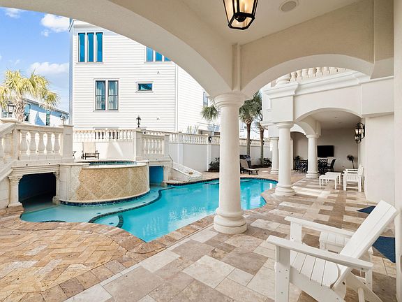 4th image of 30 Pelican Cir