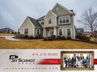 1708 Moccasin Trl, Waukesha, WI 53189