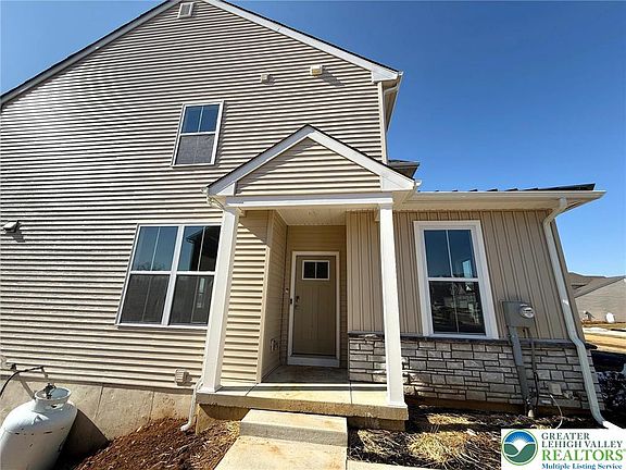 2nd image of 3740 Samantha Ln