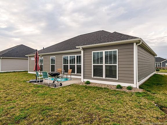 5th image of 6426 Anna Louise Dr