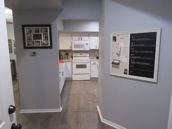 5th image of 5365 Heatherstone Ct Unit 2B