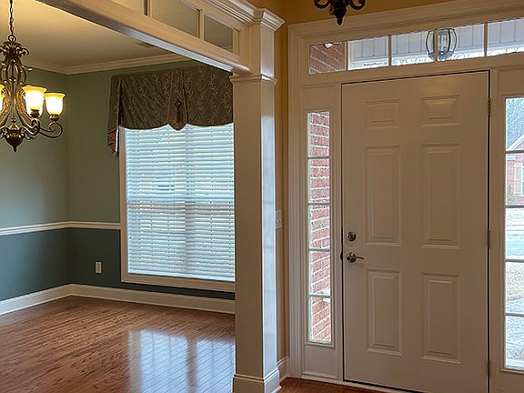 2nd image of 929 Brenau Point Dr