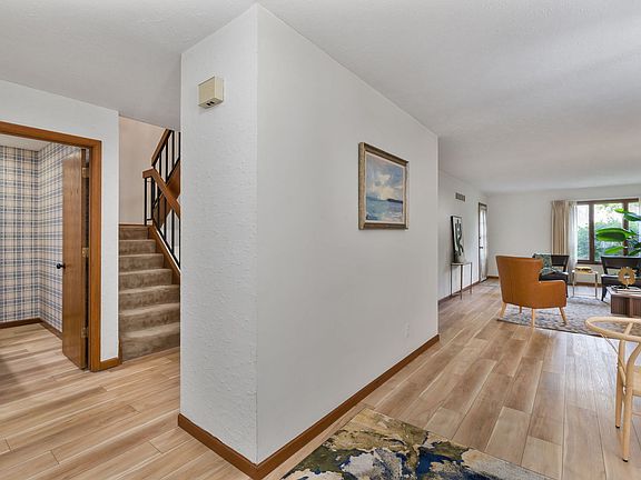 4th image of 4554 Bunker Hill Dr