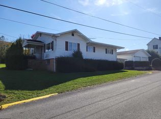 470 Congress Ave, Star city, WV 26505