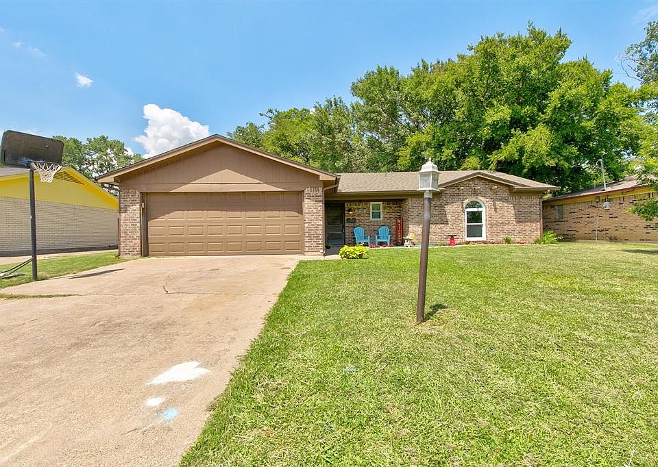 1st image of 240 Linda Dr