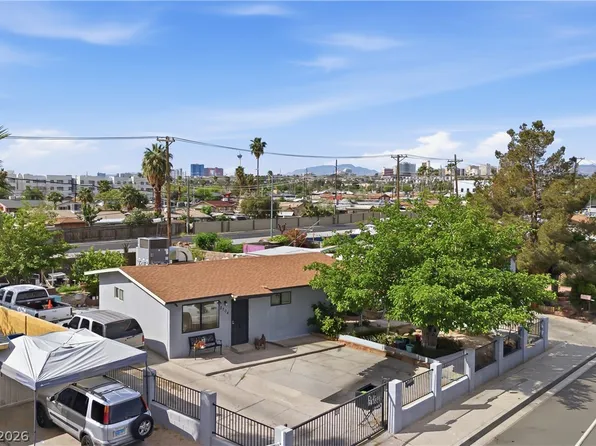 2704 Brady Ave, Las Vegas, NV 89101