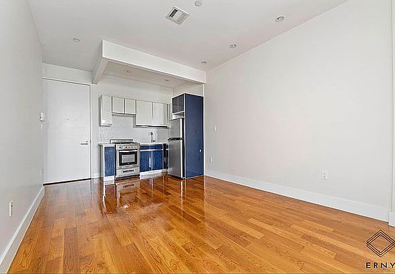 3rd image of 751 Dekalb Ave #4M