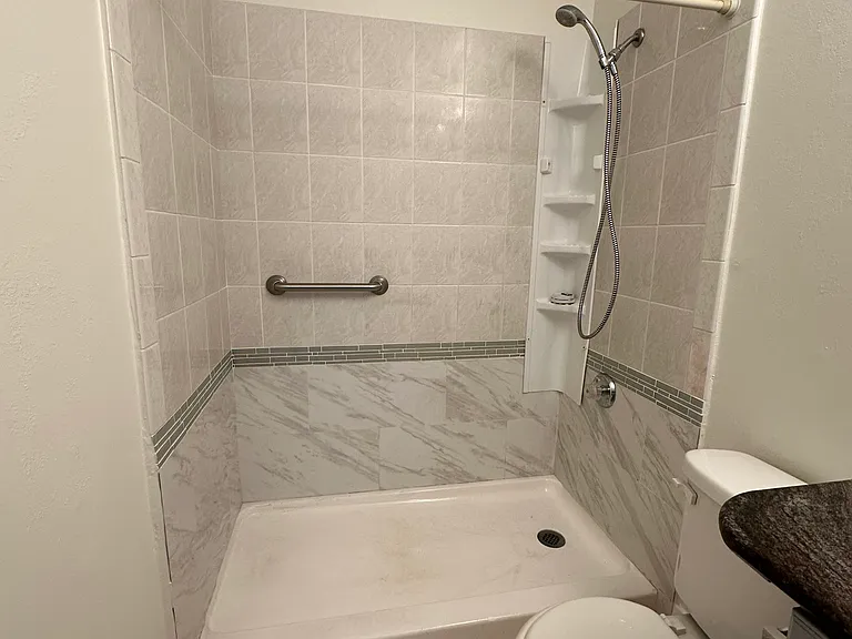 412 W Dryden St #6 — Photo 15