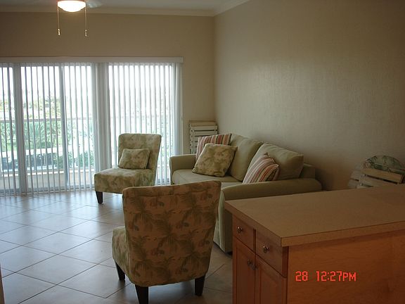 5th image of 880 Mandalay Ave APT C412
