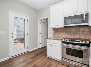 112 E Morehouse Ave, Mooresville, NC 28117