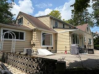 5th image of 375 Melmore St