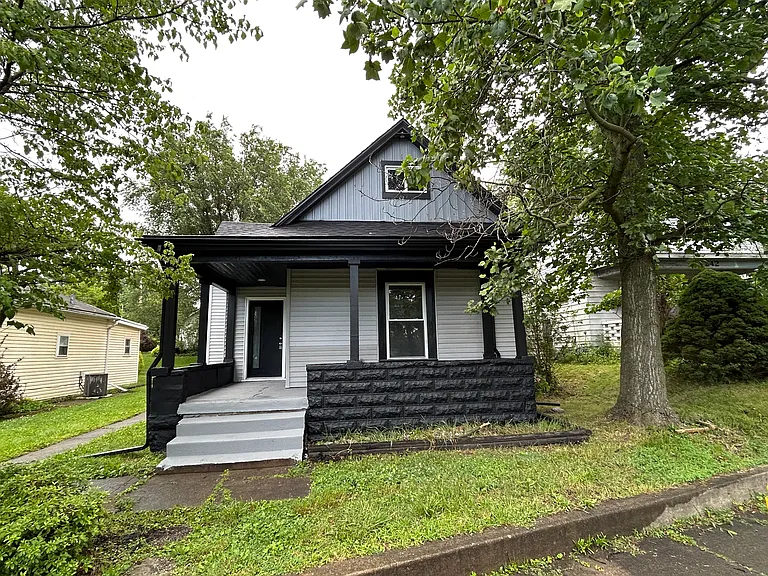 238 Everett Ave — Photo 10