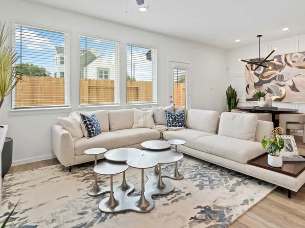 7606 Inwood Grove Ln, Houston, TX 77088