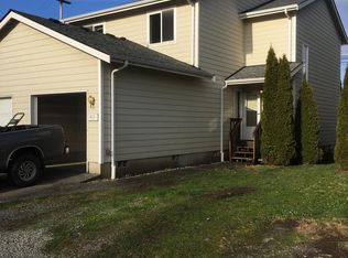 411 S Cherry St, Burlington, WA 98233