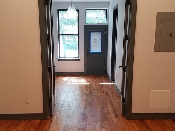 3rd image of 18 Park St #1RF