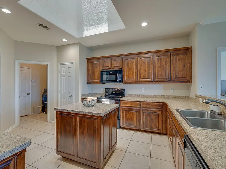 10826 Calderwood Ln — Photo 15