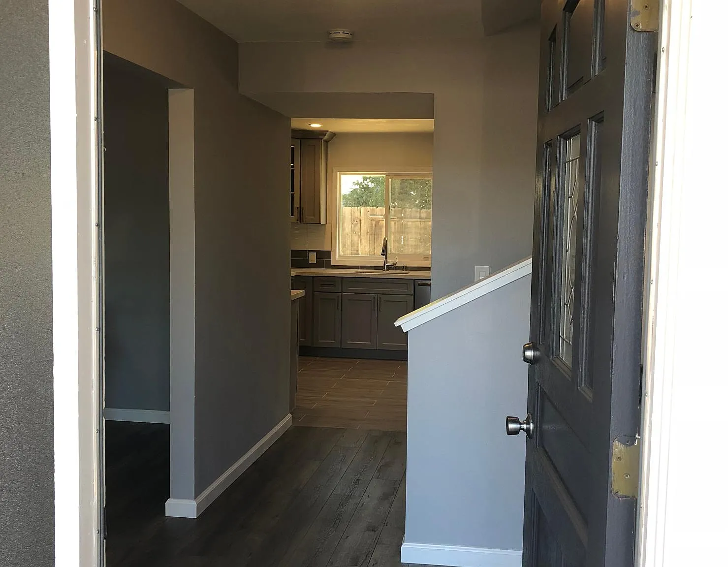 4 bed, 2.5 bath, 1901 sqft, $3,350 — Photo 3