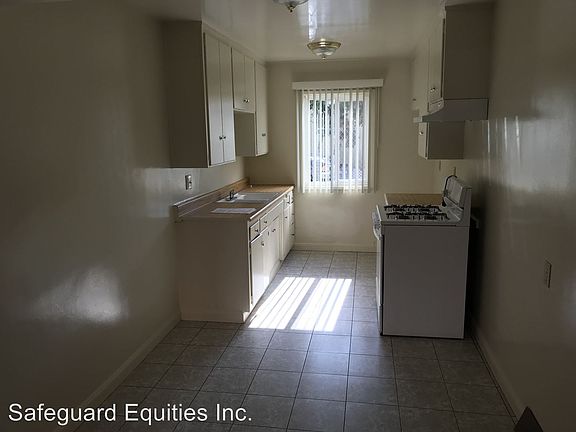 2nd image of 259 E Plymouth St APT 3