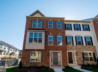8900 Tower Pl, Glenarden, MD 20706