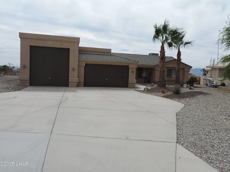 3400 Buckboard Dr — Photo 24