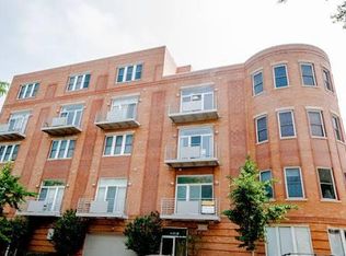 645 W Surf St #A1, Chicago, IL 60657