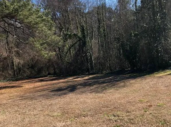 511 Dowd St, Carthage, NC 28327