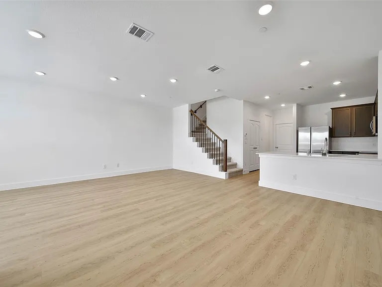11918 Outer Bark Dr #15 — Photo 4