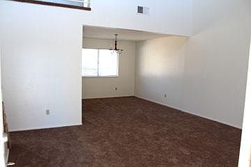4th image of 12025 Rockridge Ln