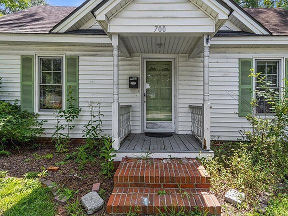 4th image of 700 N Webb St