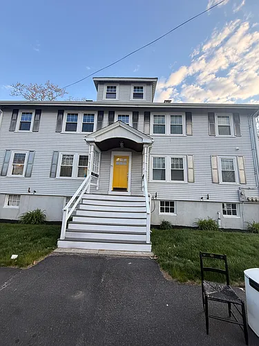 75 Sterling St Photo 1