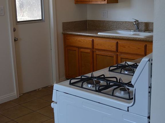 4th image of 11503 Laurel Ave
