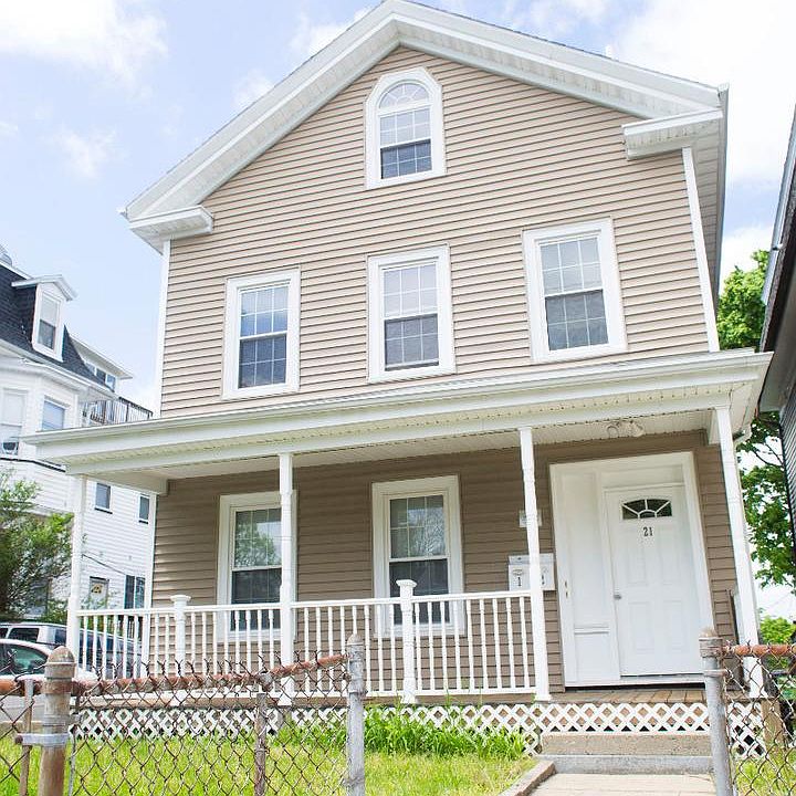 2nd image of 21 Alpine St #A2