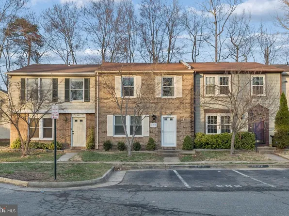 8213 Claremont Woods Dr, Alexandria, VA 22309